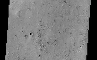 <h1>PIA04405:  A Tale of Two Craters</h1><div class="PIA04405" lang="en" style="width:506px;text-align:left;margin:auto;background-color:#000;padding:10px;max-height:150px;overflow:auto;"><p><a href="/figures/PIA04405_context.jpg"></a><br><p>In western Acidalia, two craters of similar size (a few km's) dramatically display the effects of geologic activity. The younger one on the left has been left relatively well preserved, retaining a sharp rim crest, a classic bowl shape, and a clearly defined ejecta blanket. The older one on the right likely has experienced a flood of lava that covered over the ejecta and filled in the bowl (note the breach in the rim). Its rim crest has been worn down by a multitude of subsequent impacts.<p>Note: this THEMIS visual image has not been radiometrically nor geometrically calibrated for this preliminary release. An empirical correction has been performed to remove instrumental effects. A linear shift has been applied in the cross-track and down-track direction to approximate spacecraft and planetary motion. Fully calibrated and geometrically projected images will be released through the Planetary Data System in accordance with Project policies at a later time.<p>NASA's Jet Propulsion Laboratory manages the 2001 Mars Odyssey mission for NASA's Office of Space Science, Washington, D.C. The Thermal Emission Imaging System (THEMIS) was developed by Arizona State University, Tempe, in collaboration with Raytheon Santa Barbara Remote Sensing. The THEMIS investigation is led by Dr. Philip Christensen at Arizona State University. Lockheed Martin Astronautics, Denver, is the prime contractor for the Odyssey project, and developed and built the orbiter. Mission operations are conducted jointly from Lockheed Martin and from JPL, a division of the California Institute of Technology in Pasadena.<p>Image information: VIS instrument. Latitude 35.9, Longitude 311.1 East (48.9 West). 19 meter/pixel resolution.<p><br /><br /><a href="http://photojournal.jpl.nasa.gov/catalog/PIA04405" onclick="window.open(this.href); return false;" title="Voir l'image 	 PIA04405:  A Tale of Two Craters	  sur le site de la NASA">Voir l'image 	 PIA04405:  A Tale of Two Craters	  sur le site de la NASA.</a></div>