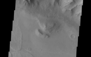 <h1>PIA10252:  Landslides</h1><div class="PIA10252" lang="en" style="width:542px;text-align:left;margin:auto;background-color:#000;padding:10px;max-height:150px;overflow:auto;"><p><a href="/figures/PIA10252_fig1.jpg"></a><br><b>Context image for PIA10252<br />Landslides</b></p><p>Landslides are a common feature of Valles Marineris.<p>Image information: VIS instrument. Latitude -13.2N, Longitude 301.3E. 17 meter/pixel resolution.</p><p>Please see the <a href="http://themis.asu.edu/terms" target="_blank">THEMIS Data Citation Note</a> for details on crediting THEMIS images.</p><p>Note: this THEMIS visual image has not been radiometrically nor geometrically calibrated for this preliminary release. An empirical correction has been performed to remove instrumental effects. A linear shift has been applied in the cross-track and down-track direction to approximate spacecraft and planetary motion. Fully calibrated and geometrically projected images will be released through the Planetary Data System in accordance with Project policies at a later time.</p><p>NASA's Jet Propulsion Laboratory manages the 2001 Mars Odyssey mission for NASA's Office of Space Science, Washington, D.C. The Thermal Emission Imaging System (THEMIS) was developed by Arizona State University, Tempe, in collaboration with Raytheon Santa Barbara Remote Sensing. The THEMIS investigation is led by Dr. Philip Christensen at Arizona State University. Lockheed Martin Astronautics, Denver, is the prime contractor for the Odyssey project, and developed and built the orbiter. Mission operations are conducted jointly from Lockheed Martin and from JPL, a division of the California Institute of Technology in Pasadena.</p><br /><br /><a href="http://photojournal.jpl.nasa.gov/catalog/PIA10252" onclick="window.open(this.href); return false;" title="Voir l'image 	 PIA10252:  Landslides	  sur le site de la NASA">Voir l'image 	 PIA10252:  Landslides	  sur le site de la NASA.</a></div>